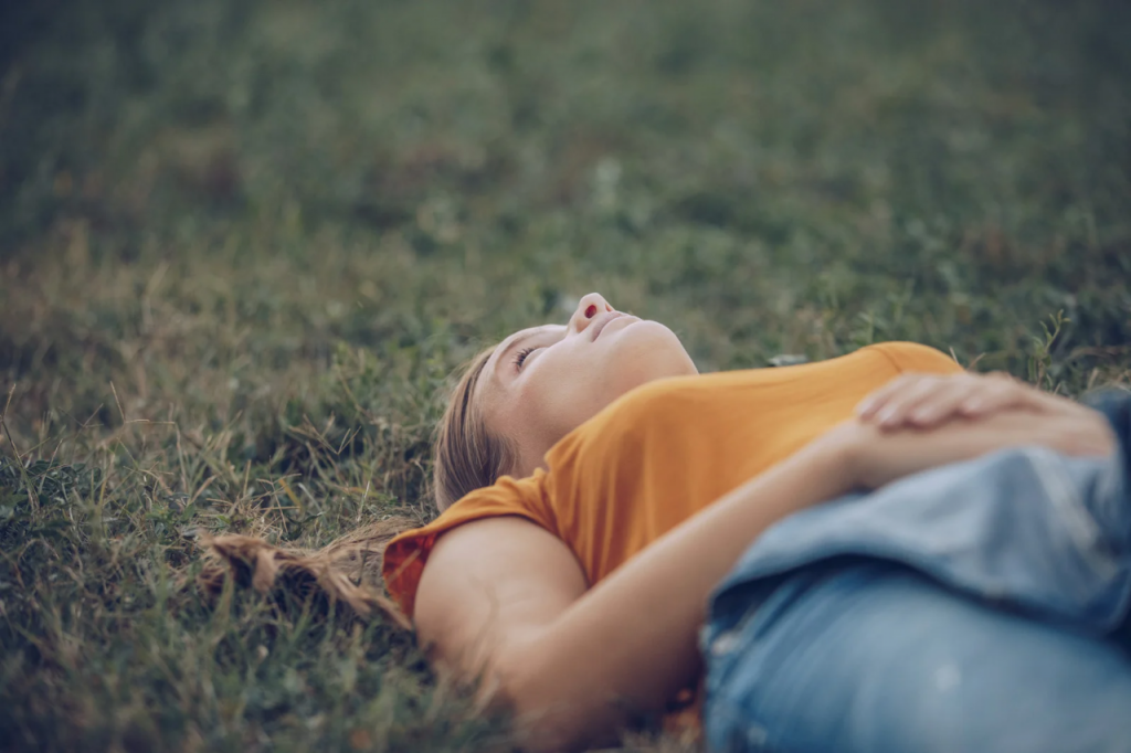 Les secrets pour améliorer votre santé mentale grâce à la relaxation profonde